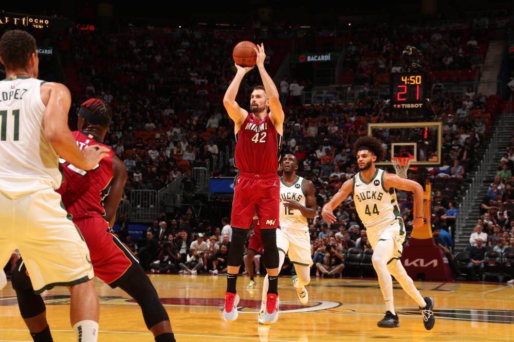 J罗与世俱 J罗与世俱