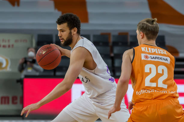 括国际足联 括国际足联