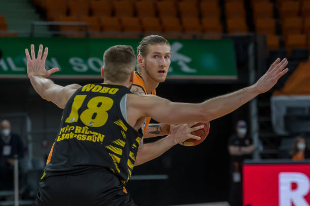 国安国脚表 国安国脚表