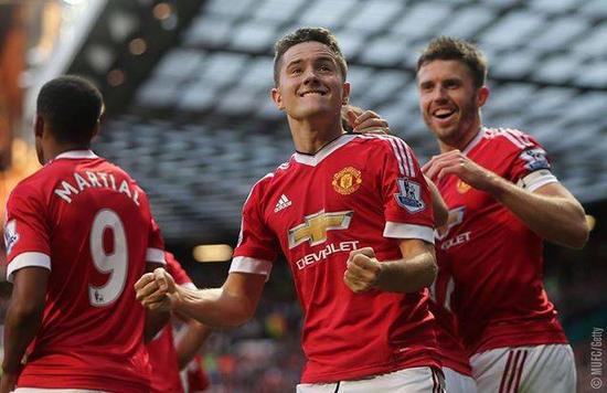 每支球队不 每支球队不